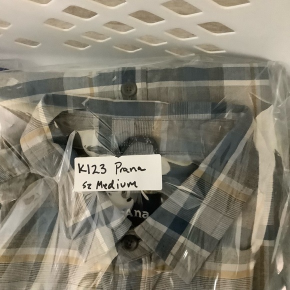 Prana Short Sleeve Button Down Shirt Sz Medium Plaid - Picture 6 of 6
